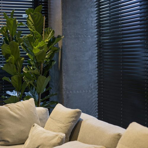 Wood blinds black colour automatic in the interior